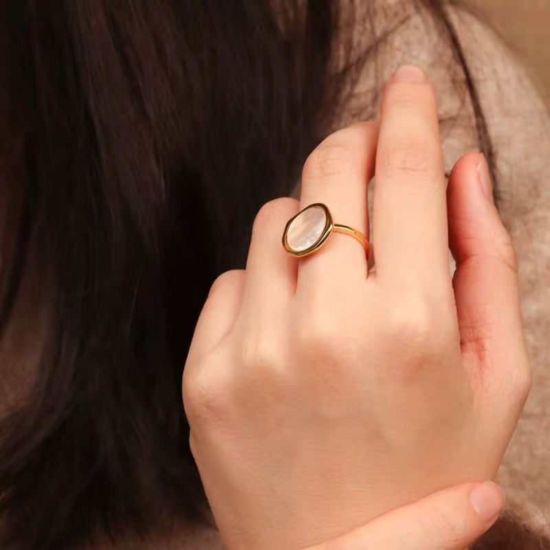 Rosa Shell Ring