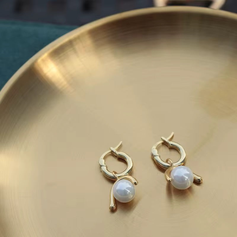 Bella Pearl Hoops