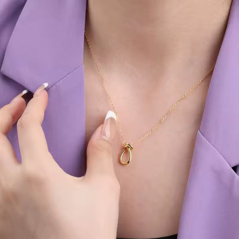 Knot Necklace