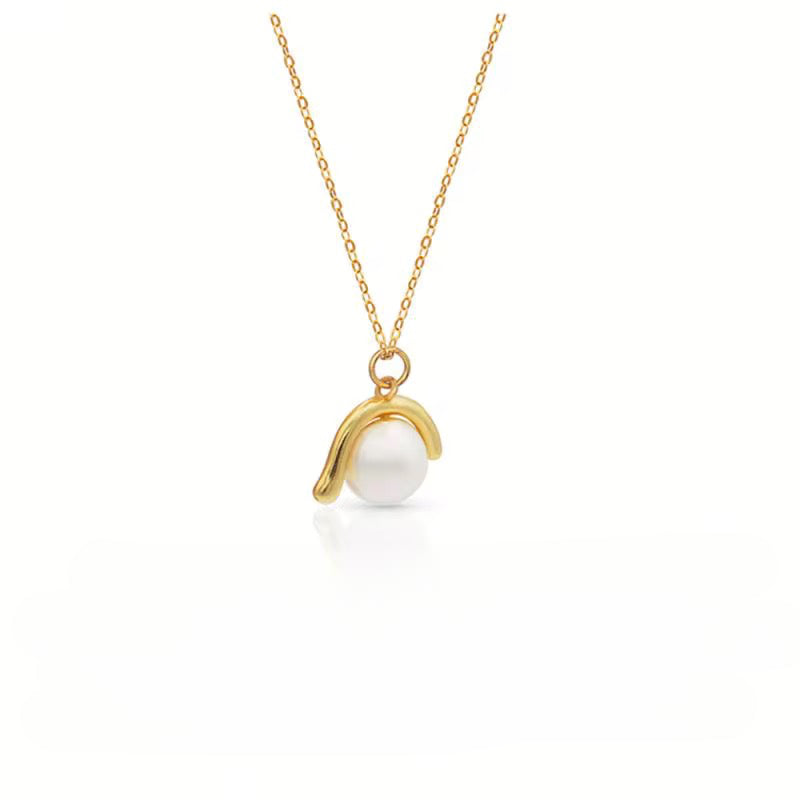 Bella Pearl Necklace