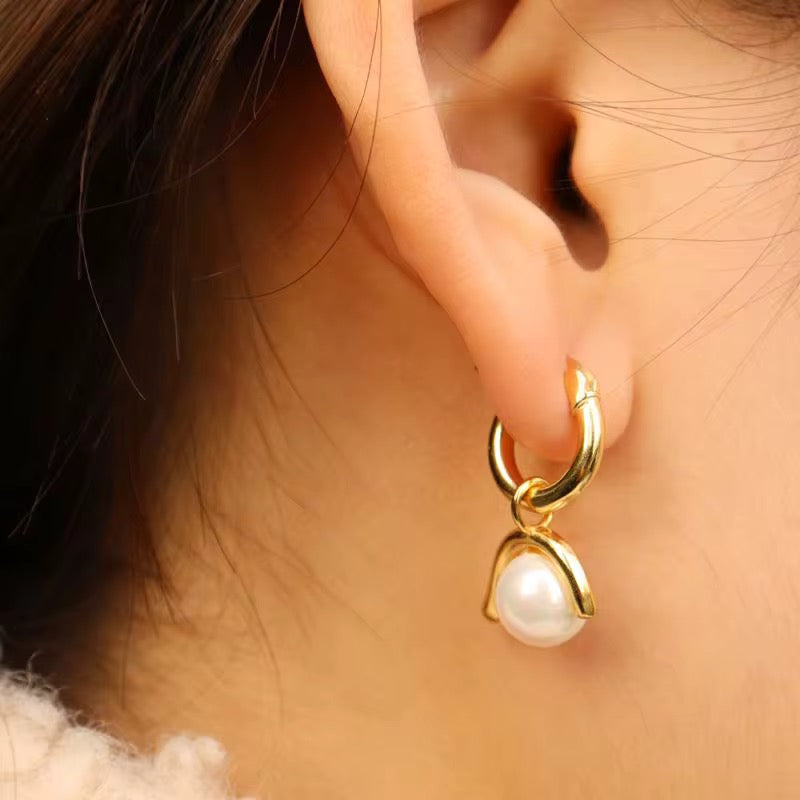 Bella Pearl Hoops