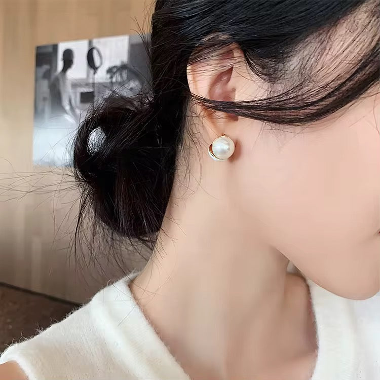 Ellie Pearl Hoop