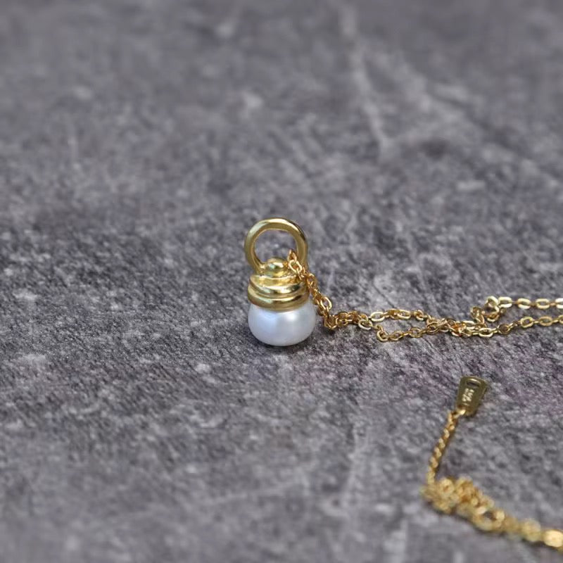 Falcon Pearl Necklace
