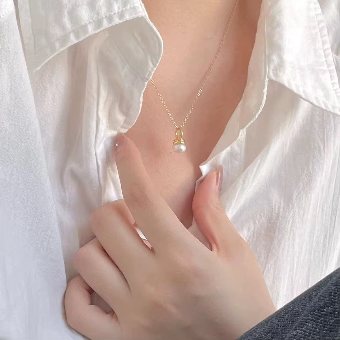 Falcon Pearl Necklace