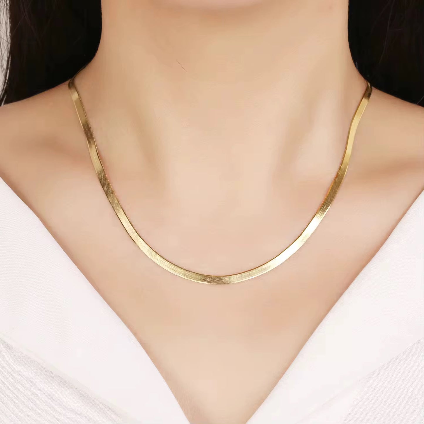 Liner Necklace