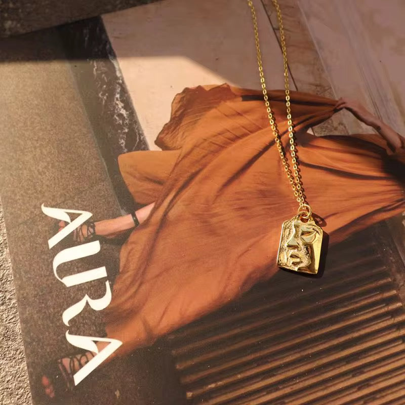 Face it Necklace