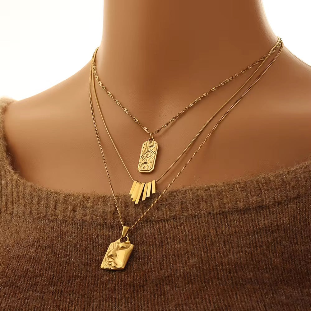 Face it Necklace