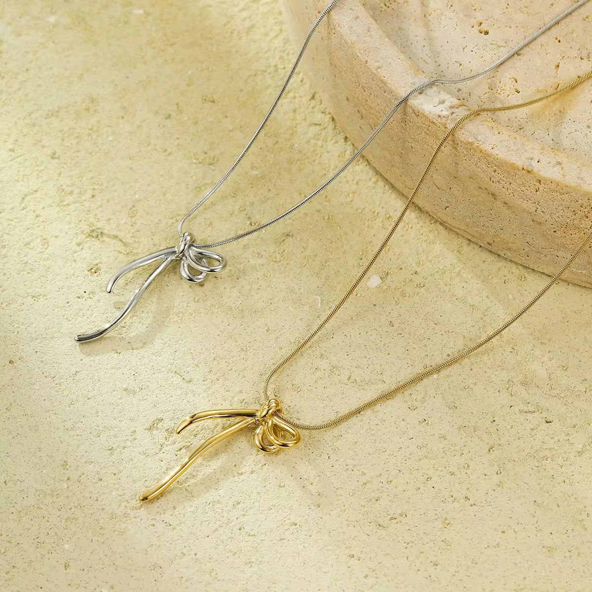 Tie&Bow Necklace