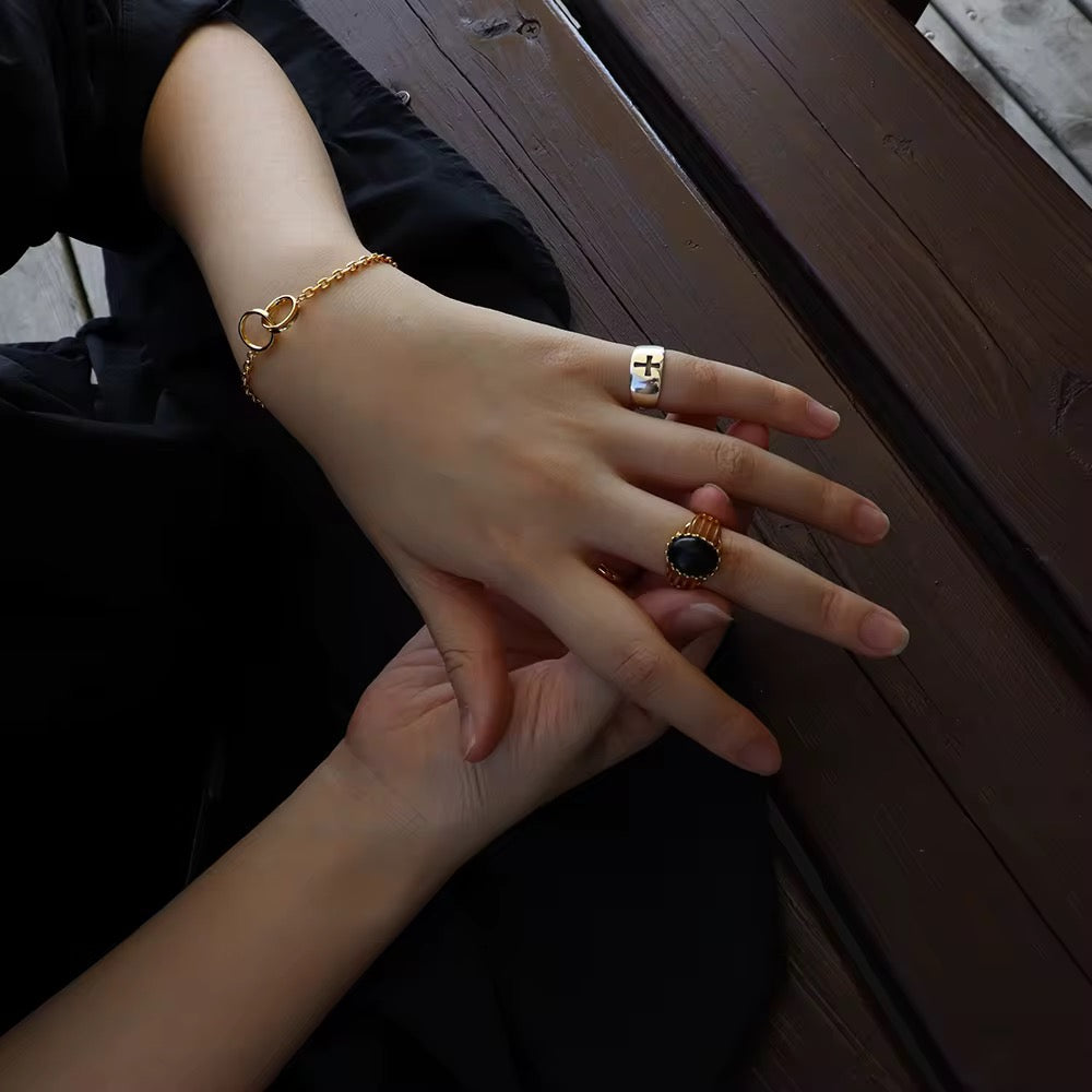Aura Onyx GemRing