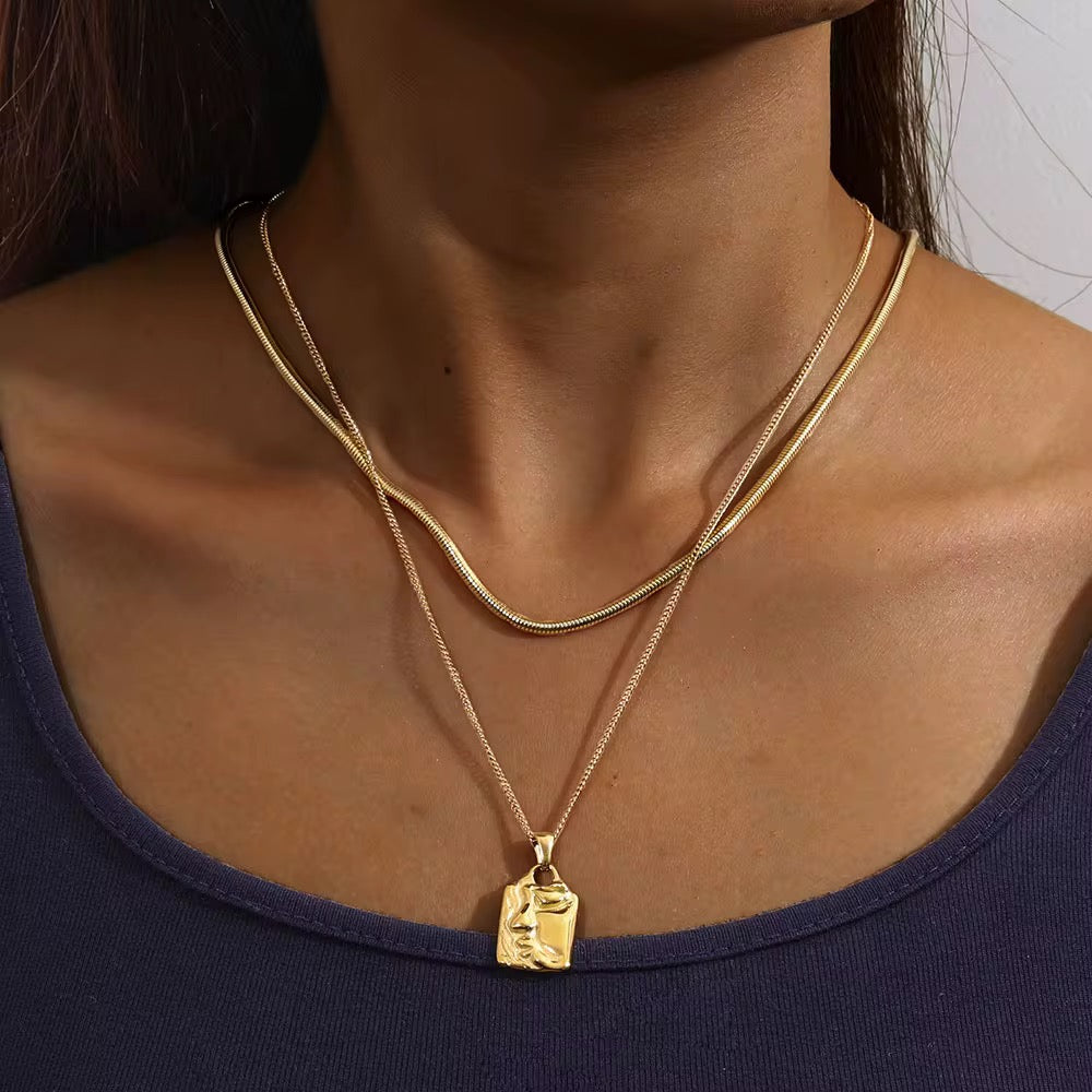 Face it Necklace