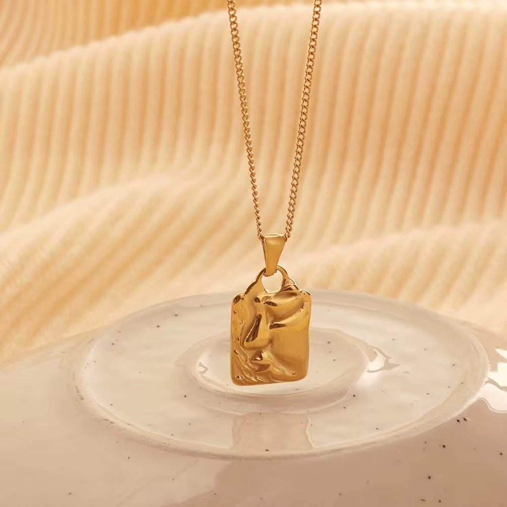 Face it Necklace