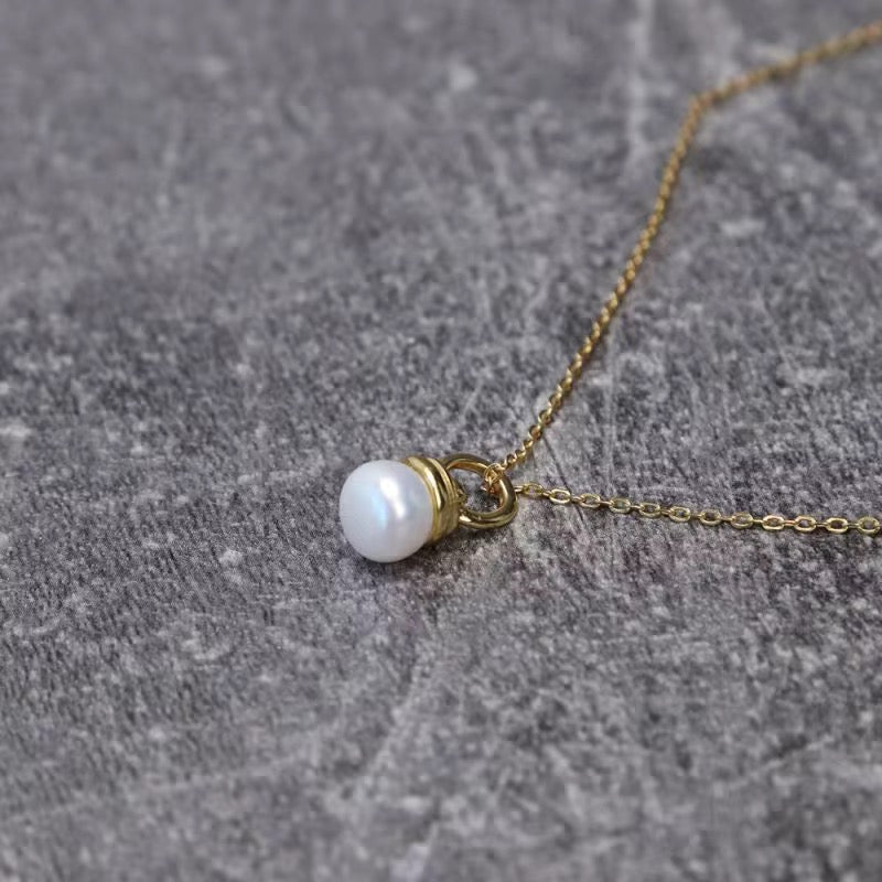 Falcon Pearl Necklace