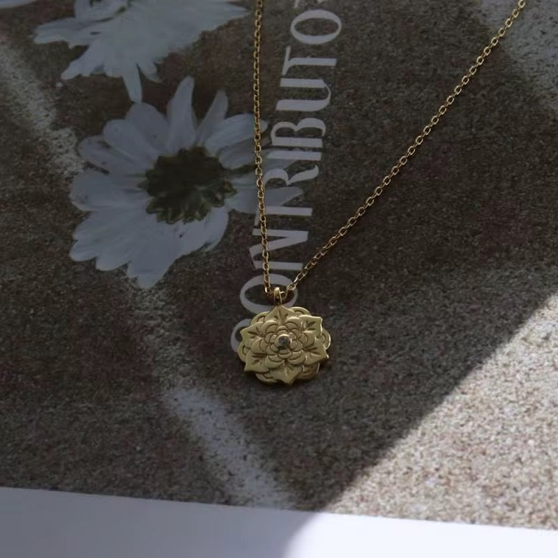 Mira Necklace