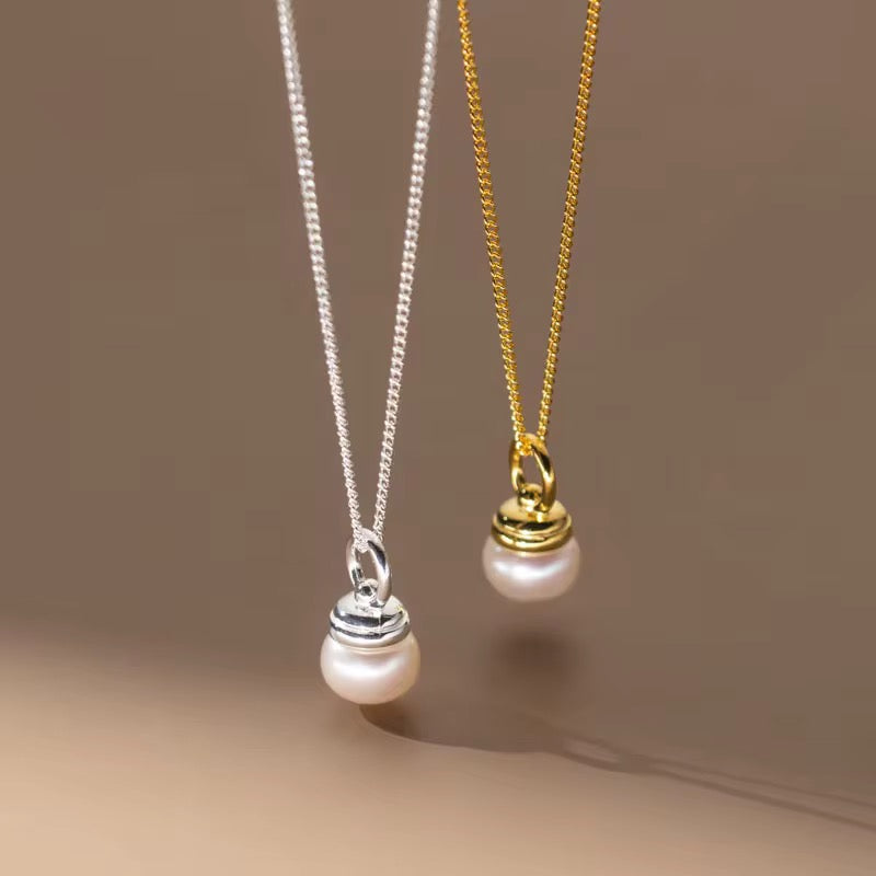 Falcon Pearl Necklace
