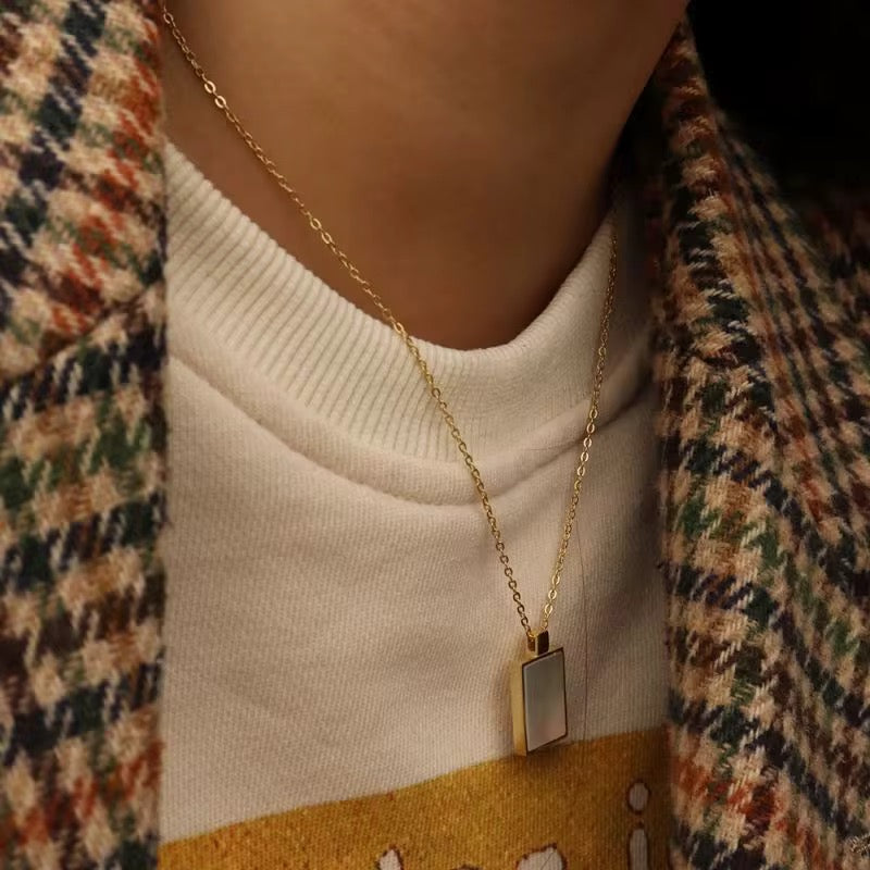 Rosa Shell Necklace
