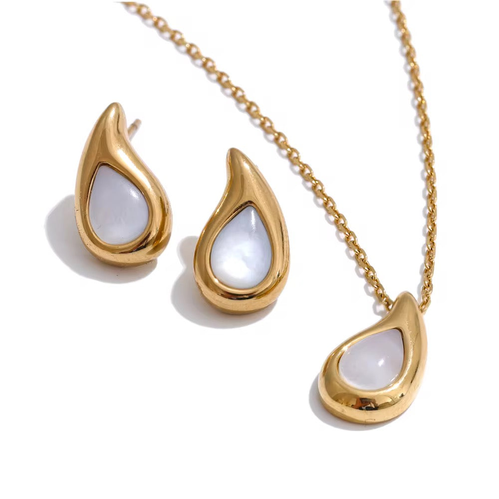 Aisha Shell Earrings