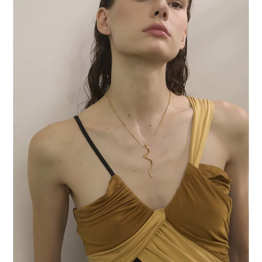 Luneth Necklace