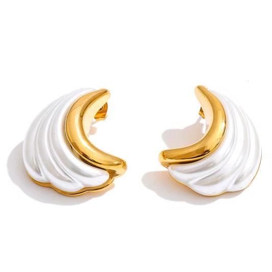 Sylvara Pearl Earrings