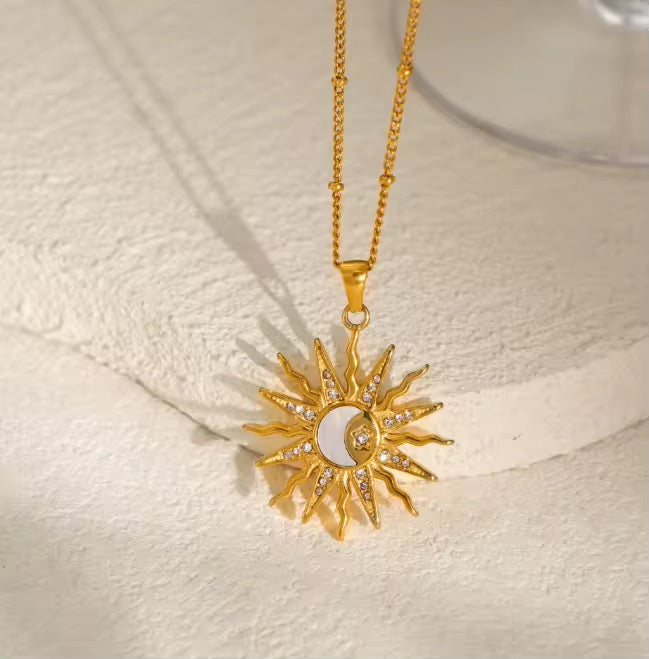 Alyra Necklace