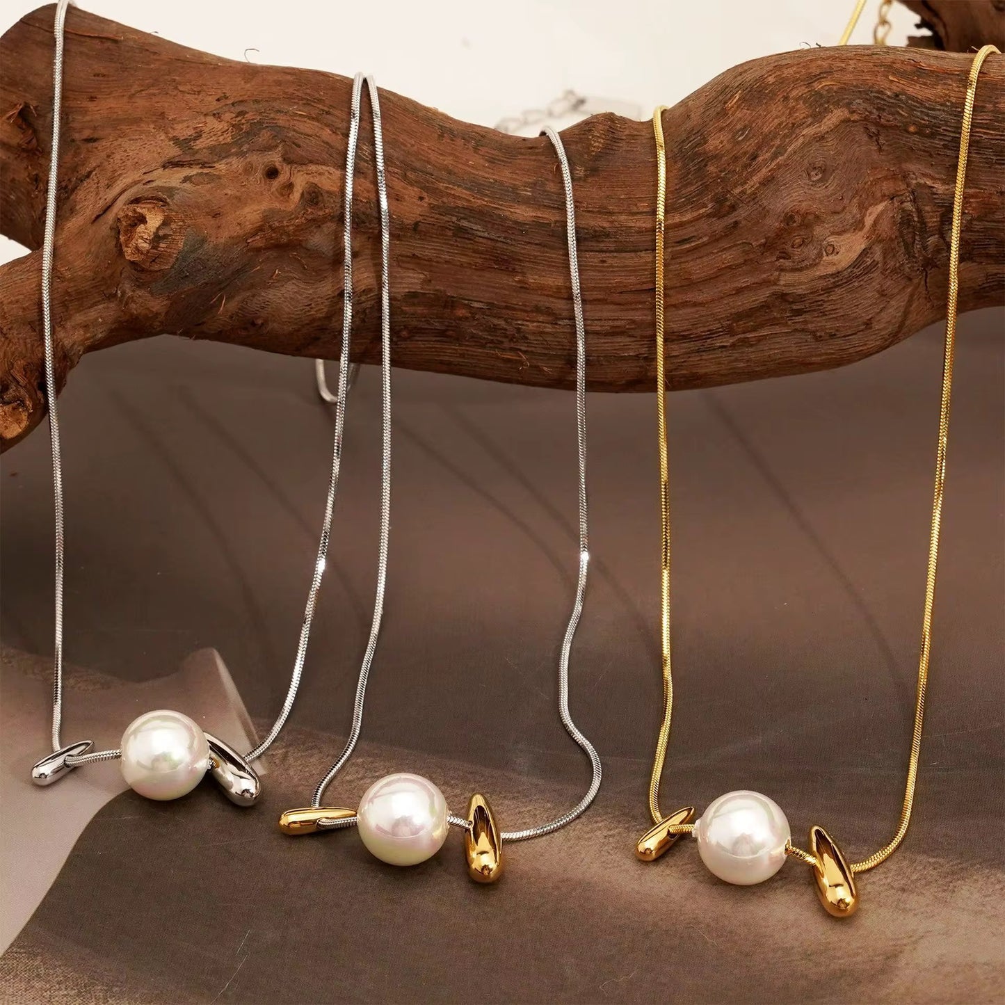 Vesper Pearl Necklace