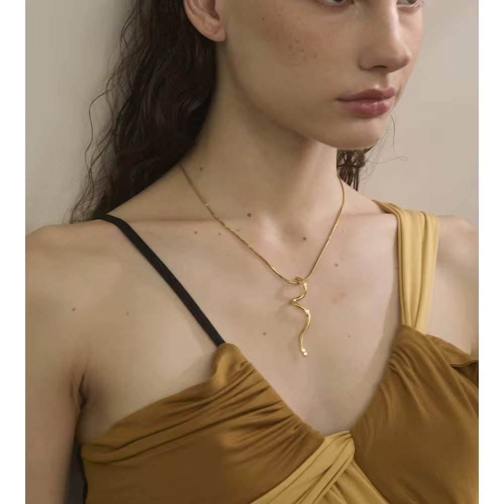 Luneth Necklace