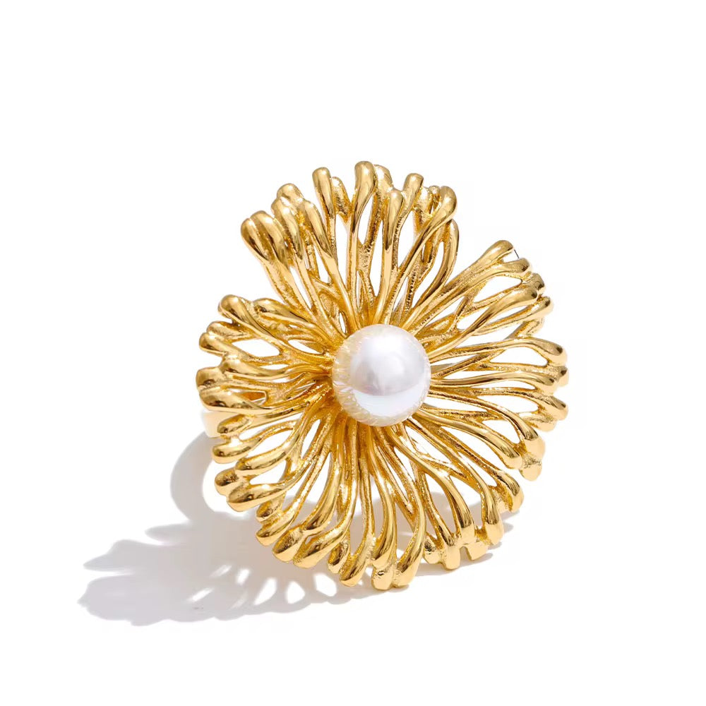 Coralie Pearl Earrings