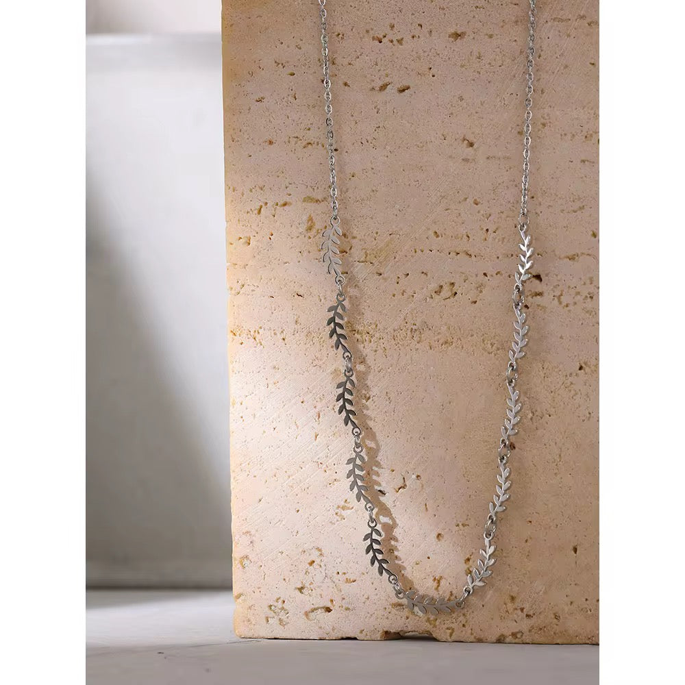 Leya Necklace