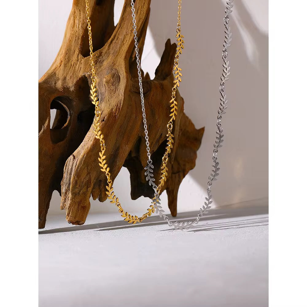 Leya Necklace