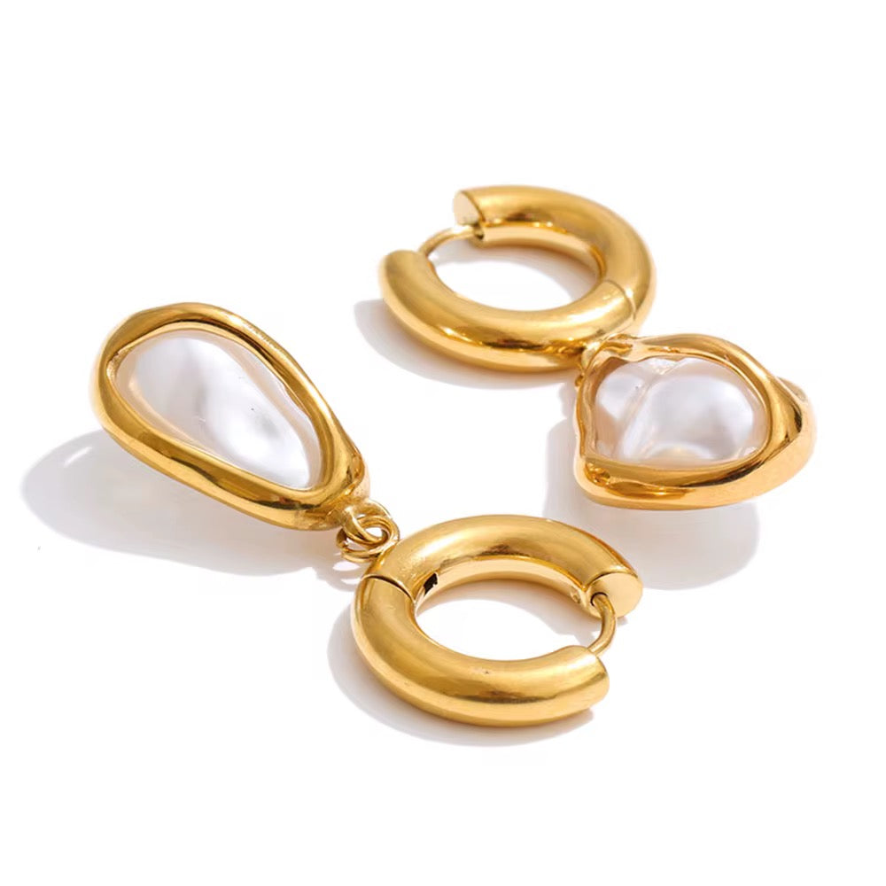 Arielle Pearl Earrings