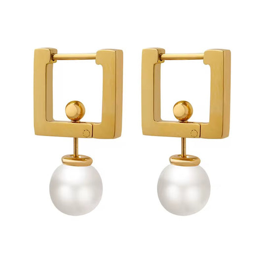 Maelis Pearl Earrings