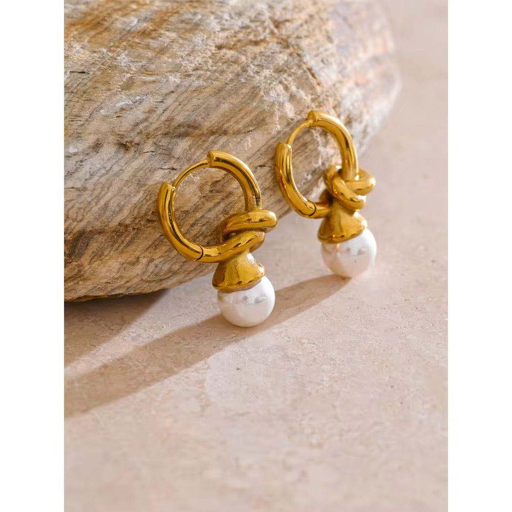 Viora Pearl Earrings