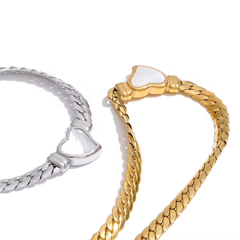 Vanya Shell Necklace