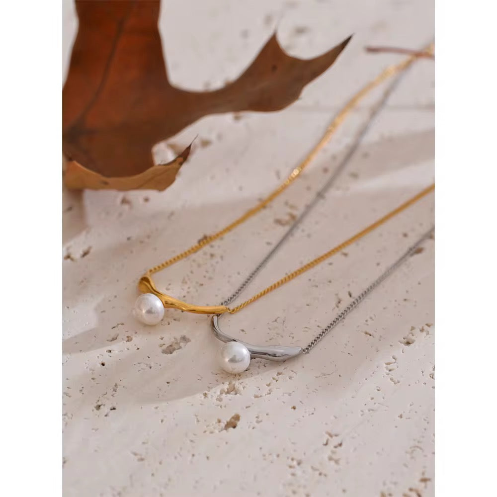 Azura Pearl Necklace