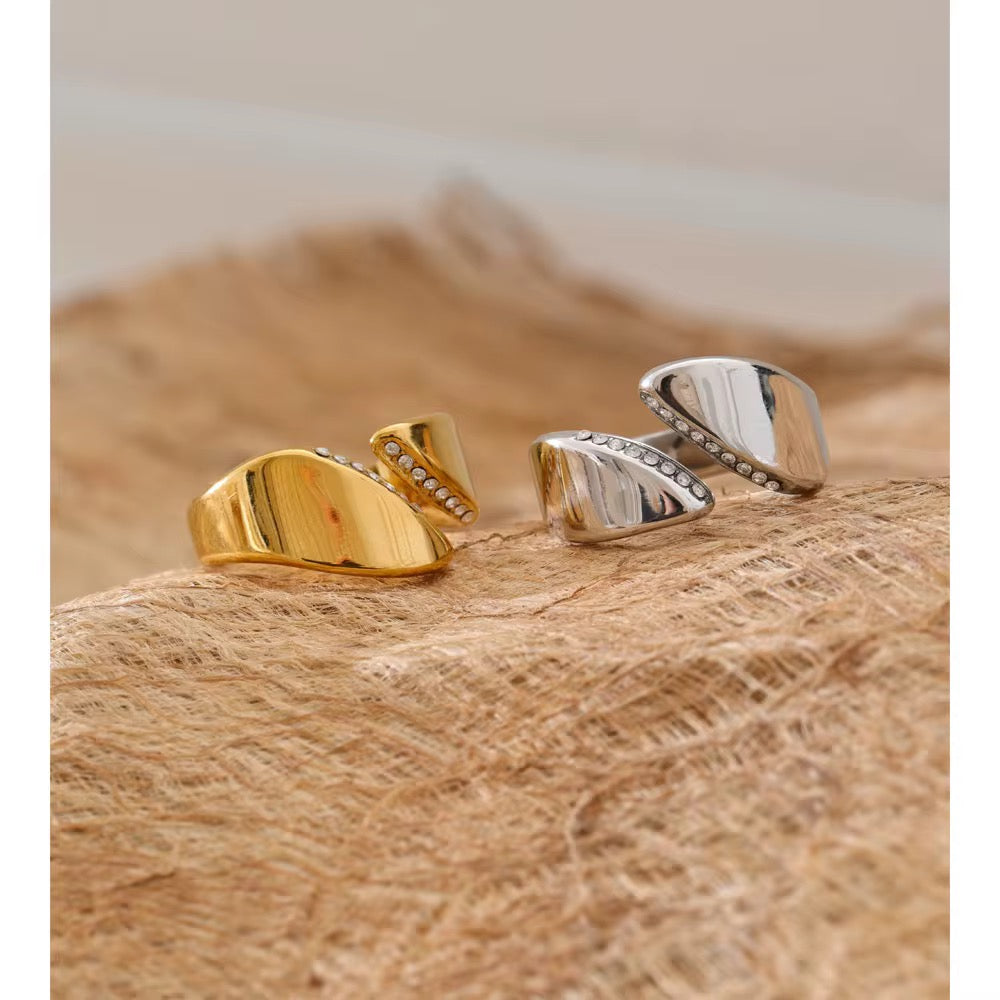 Soleia Ring