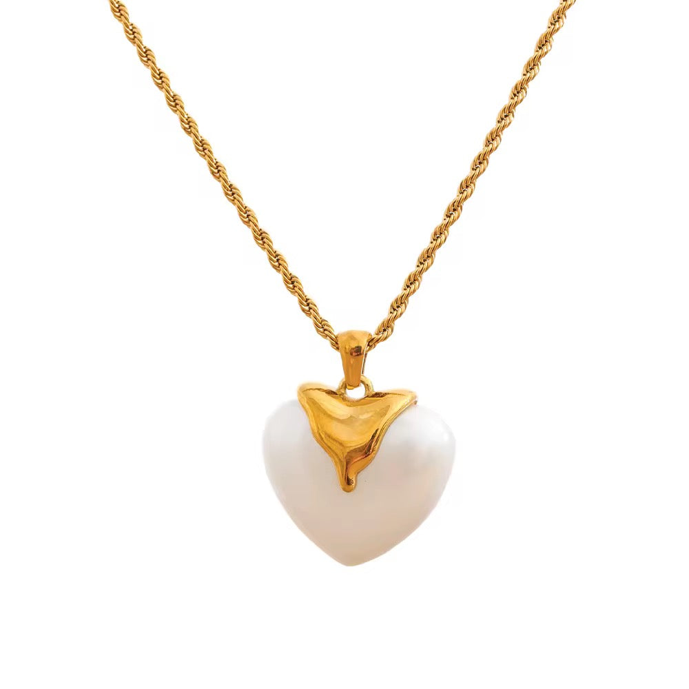 Noor Pearl Necklace