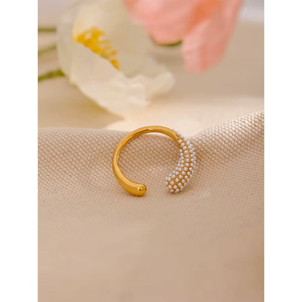 Eira Pearl Ring