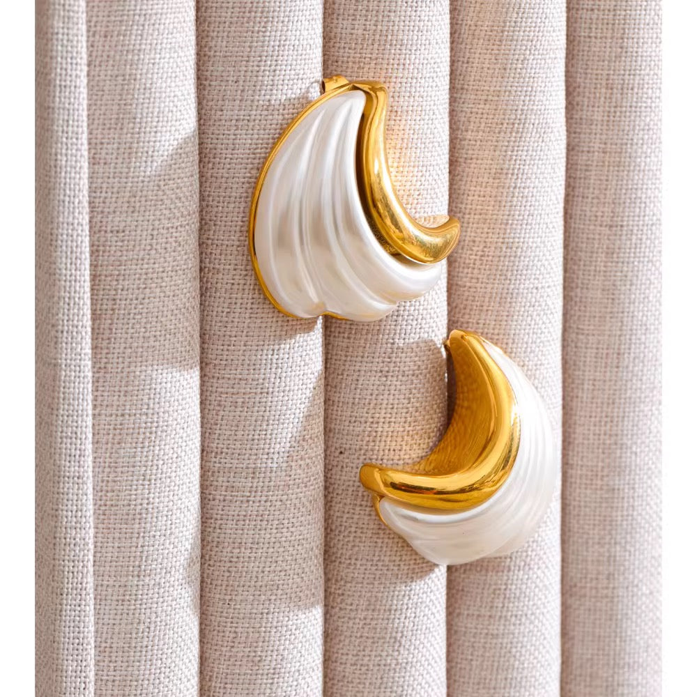 Sylvara Pearl Earrings