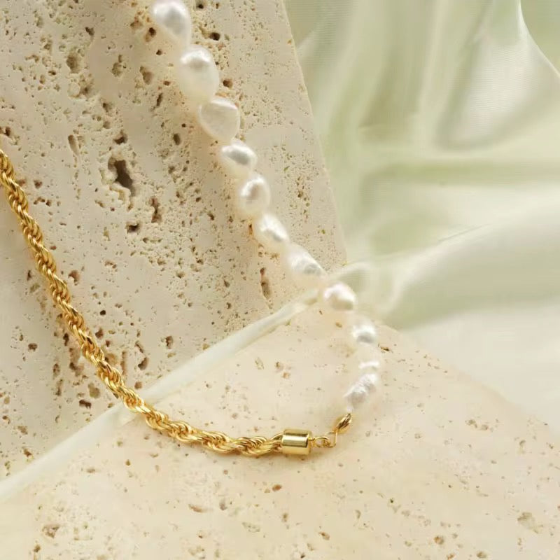 Still Perfect Necklace