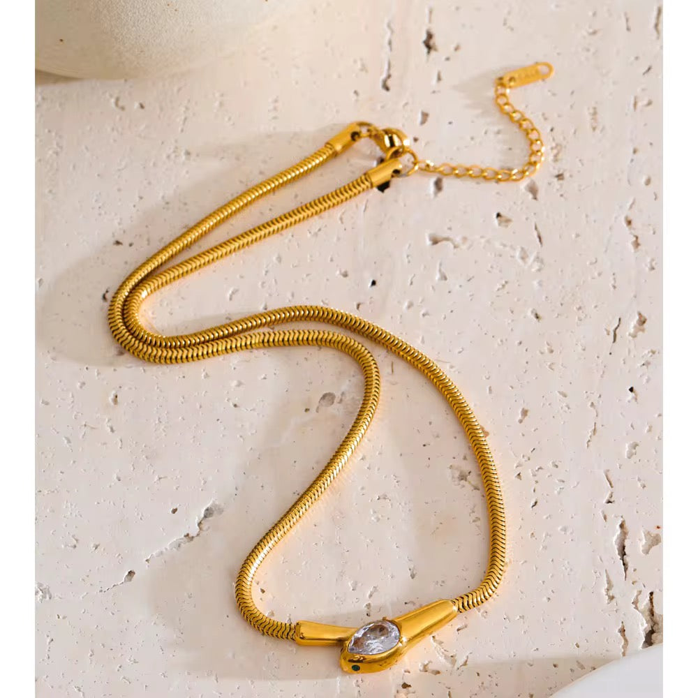 Glowe Necklace