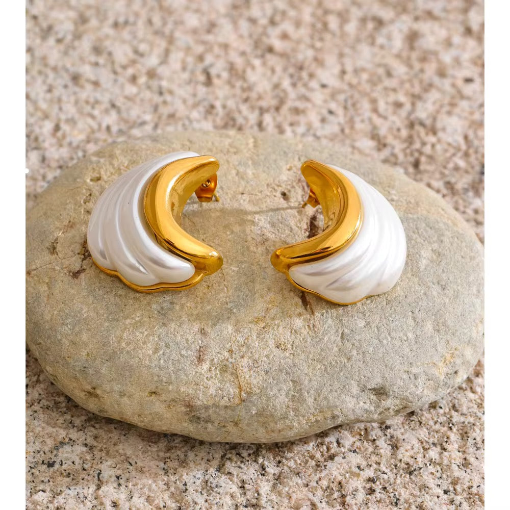 Sylvara Pearl Earrings