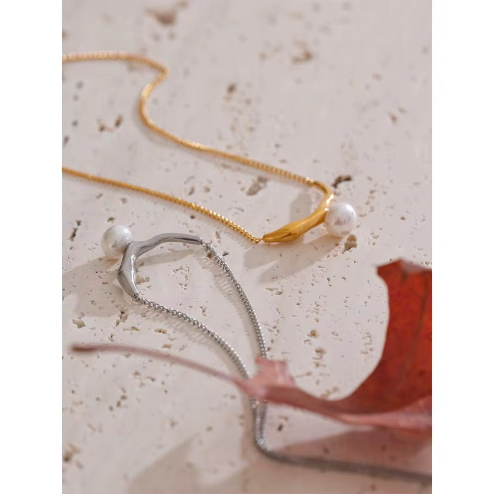 Azura Pearl Necklace