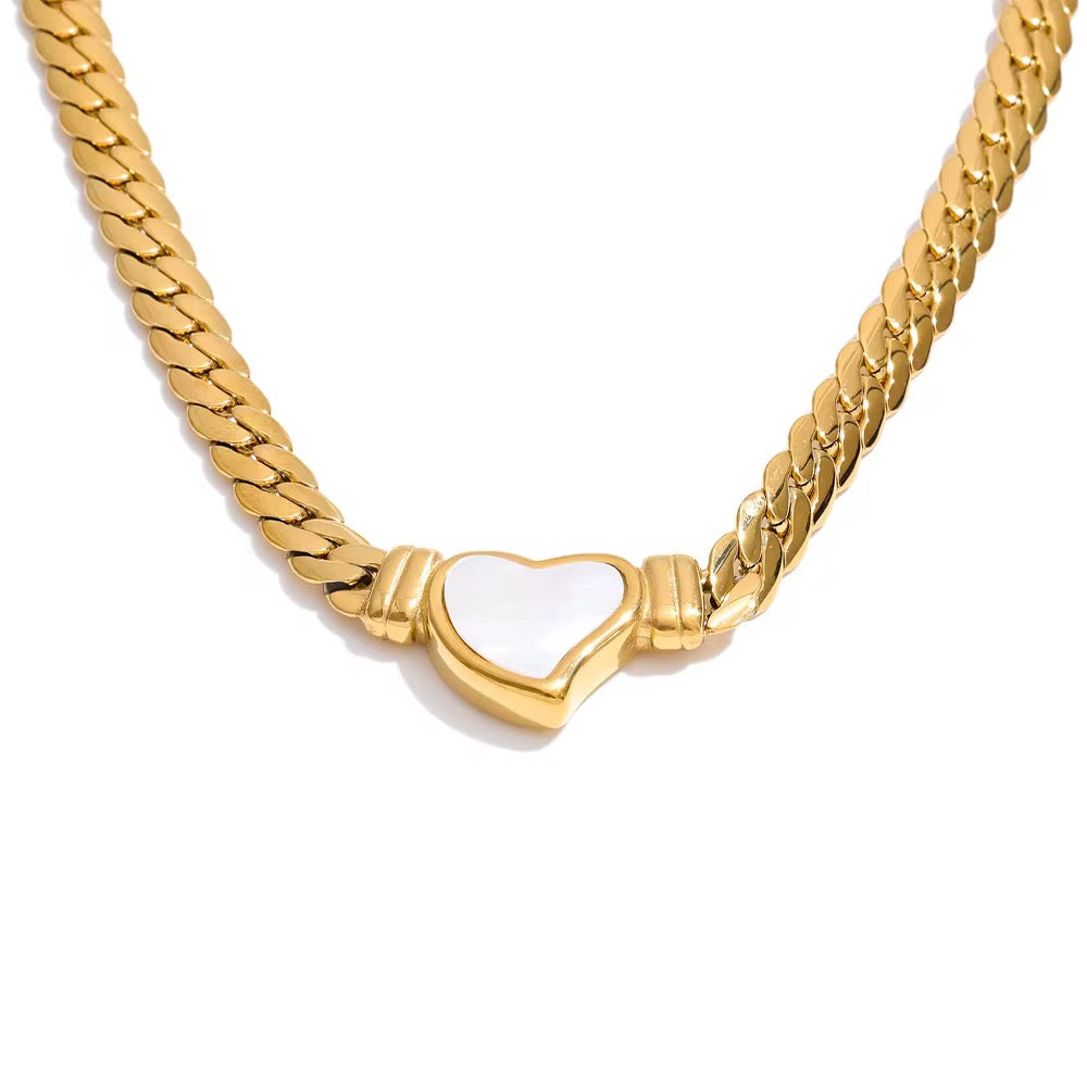 Vanya Shell Necklace