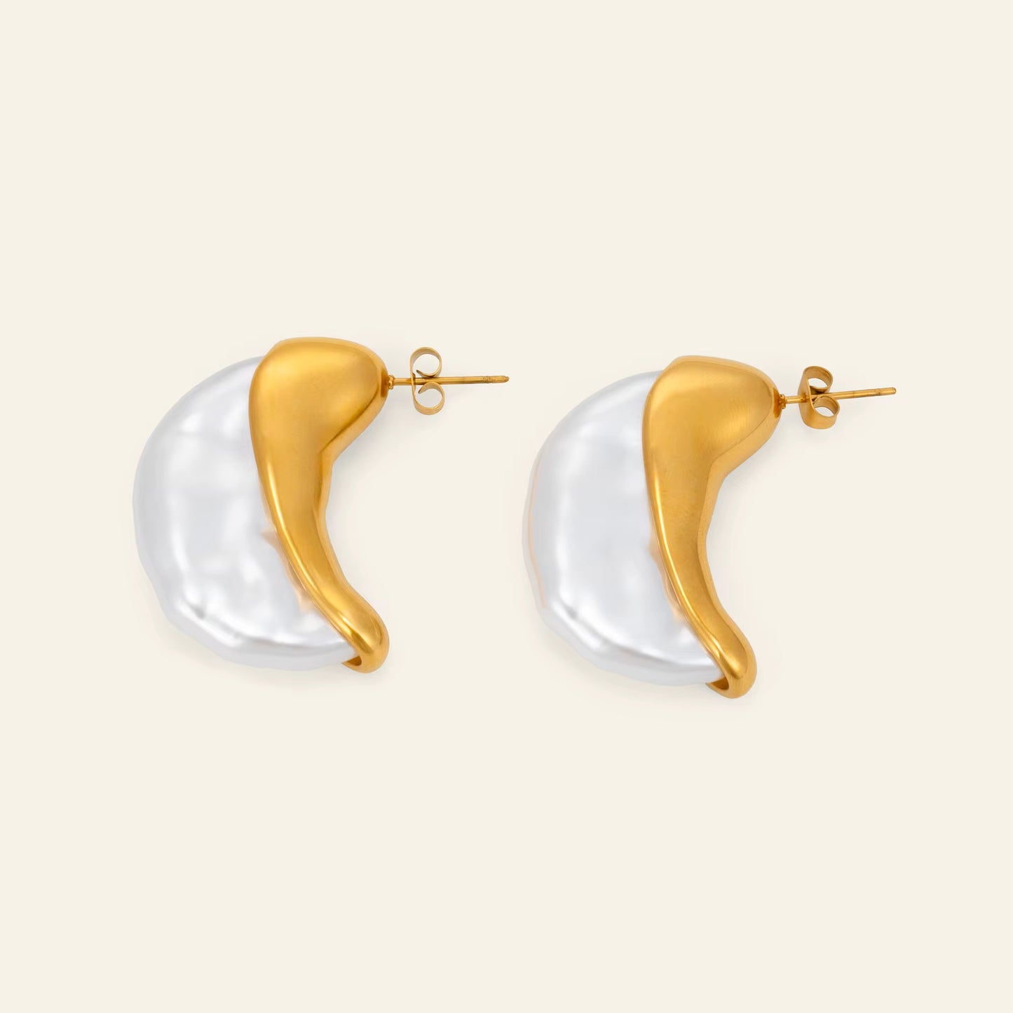 Samira Pearl Earrings