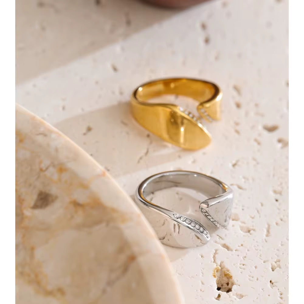 Soleia Ring
