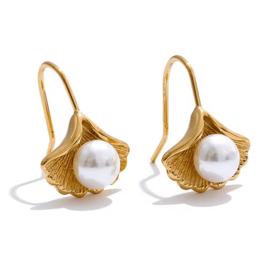 Opella Pearl Earrings