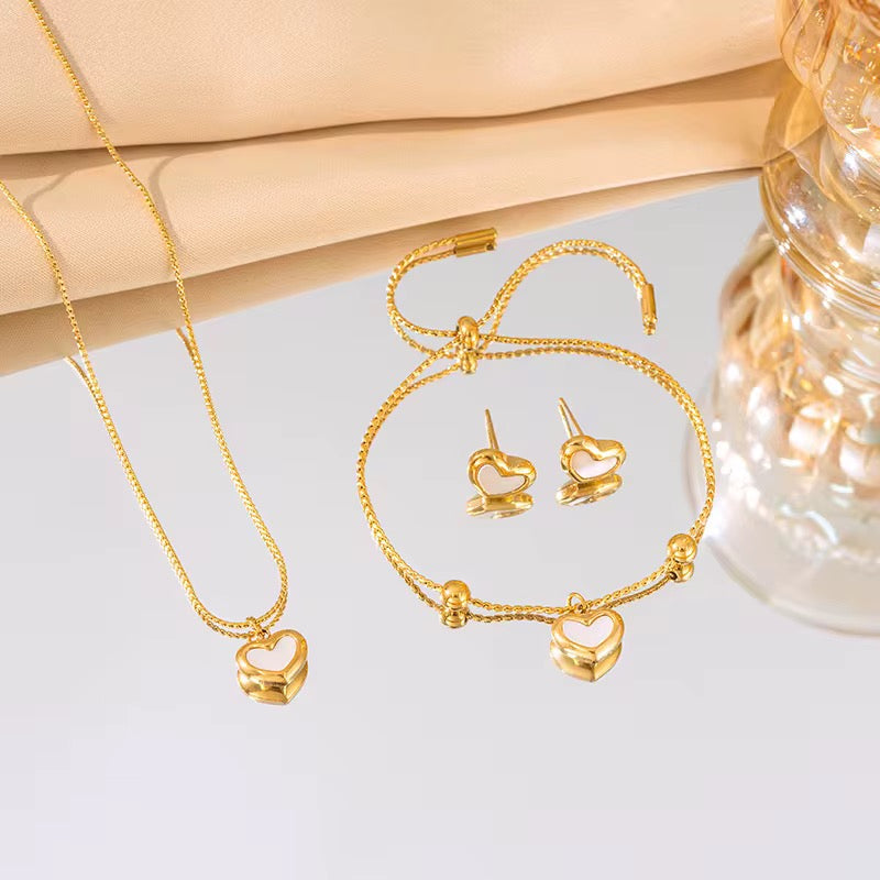 Sasha Shell Earrings