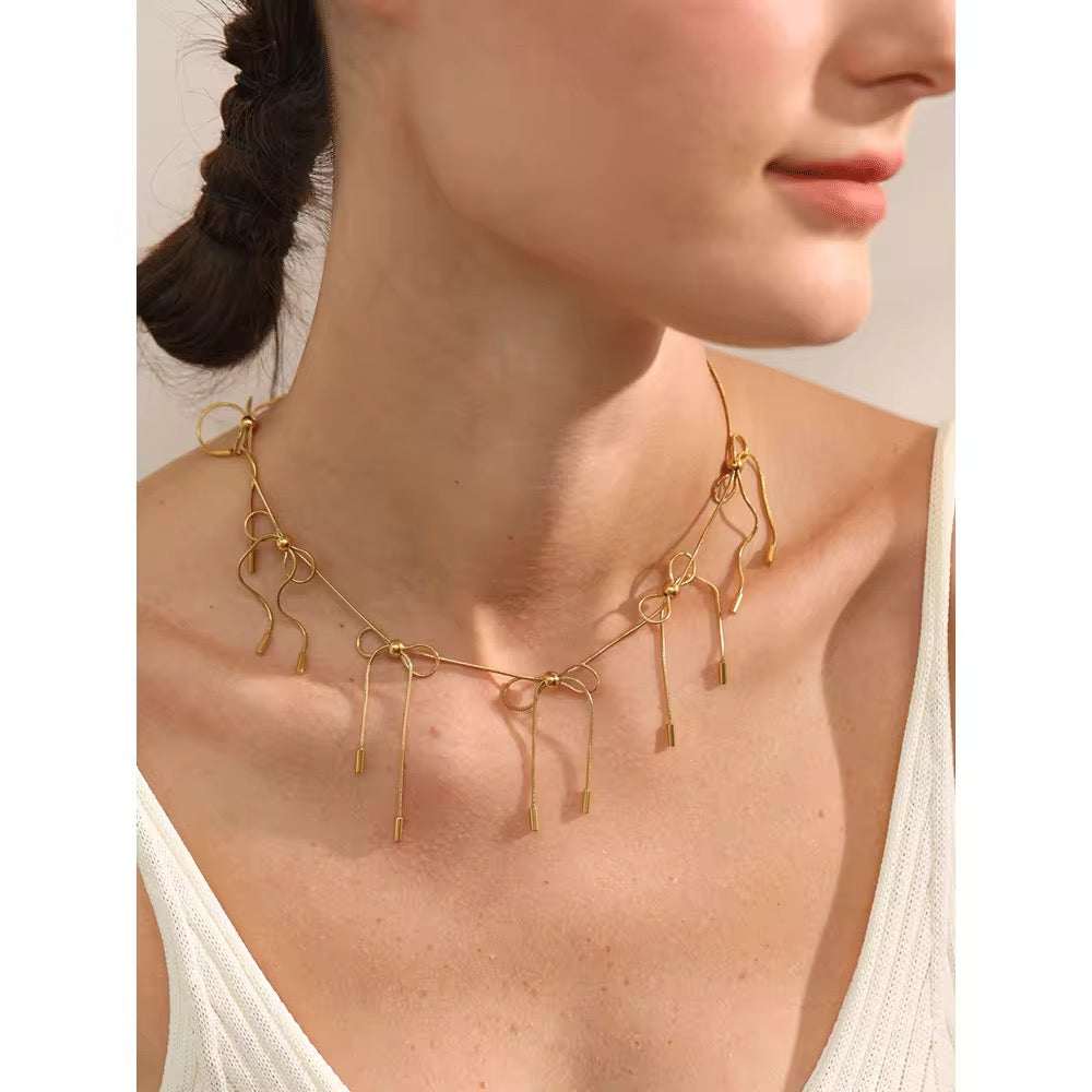 Knot me Necklace