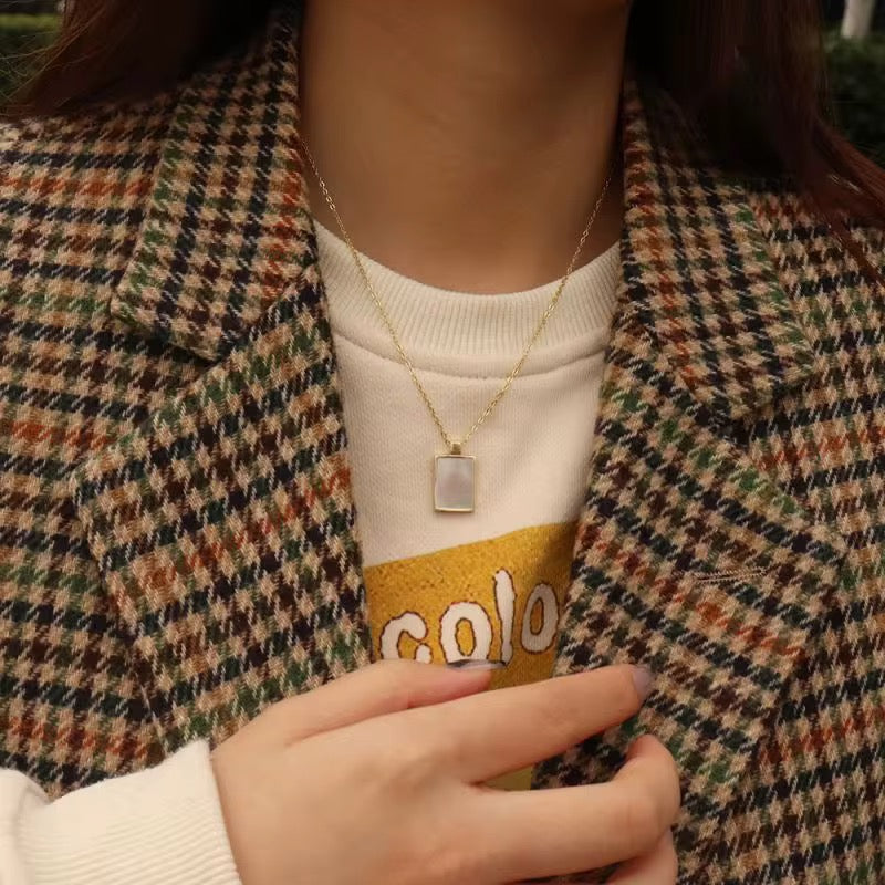 Rosa Shell Necklace