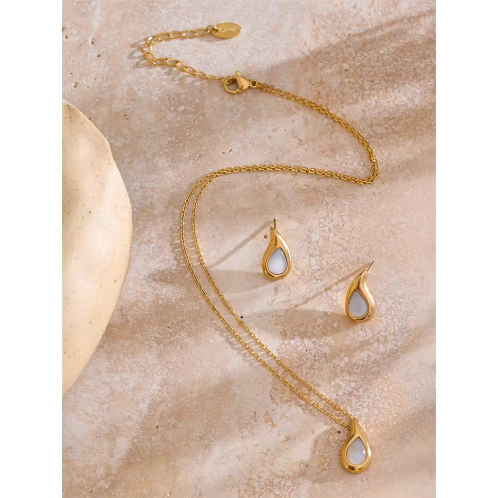 Aisha Shell Earrings