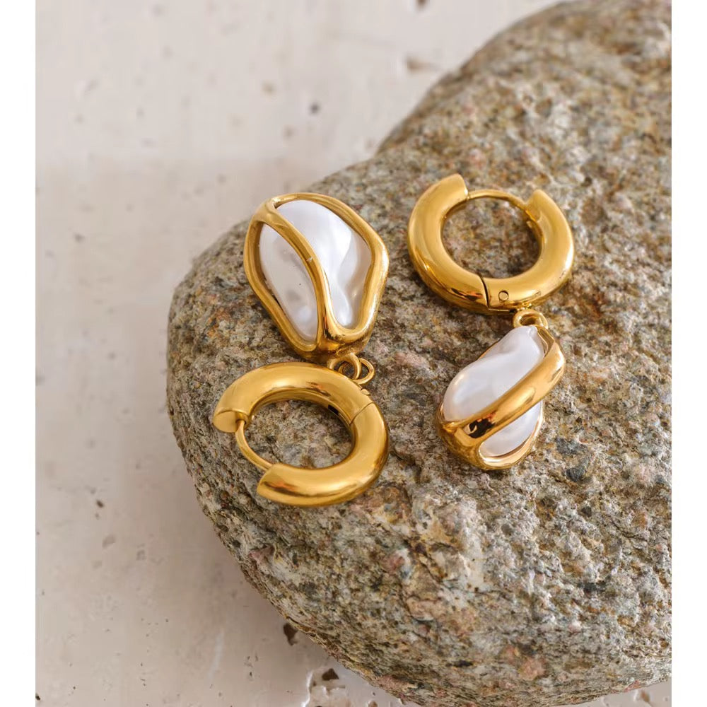 Arielle Pearl Earrings